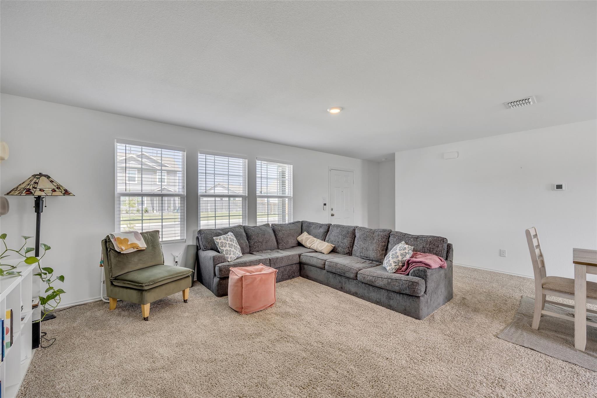 2406 Windrow Ln, Lockhart, TX 78644