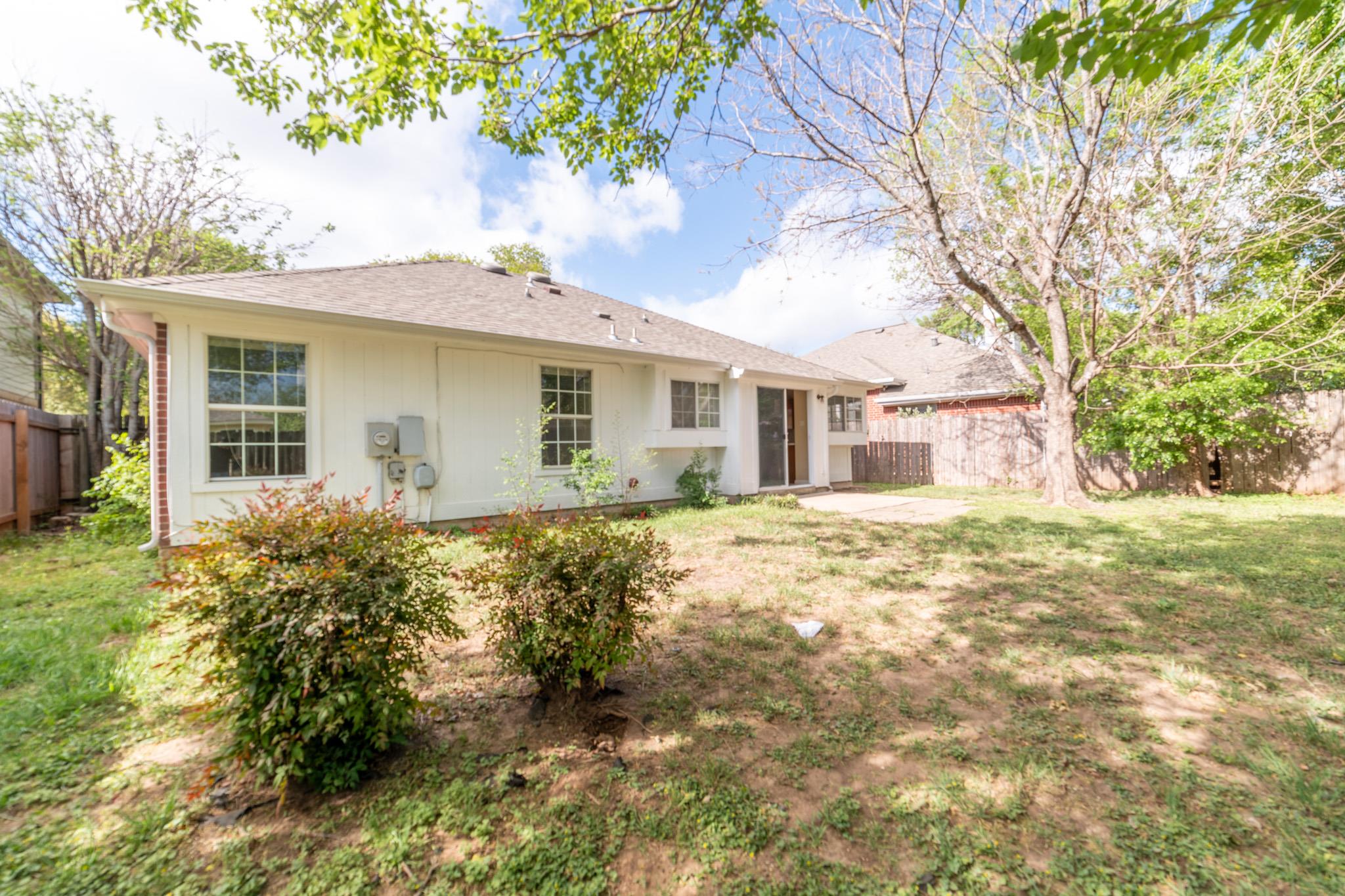 8412 HILL ROCK Dr, Round Rock, TX 78681