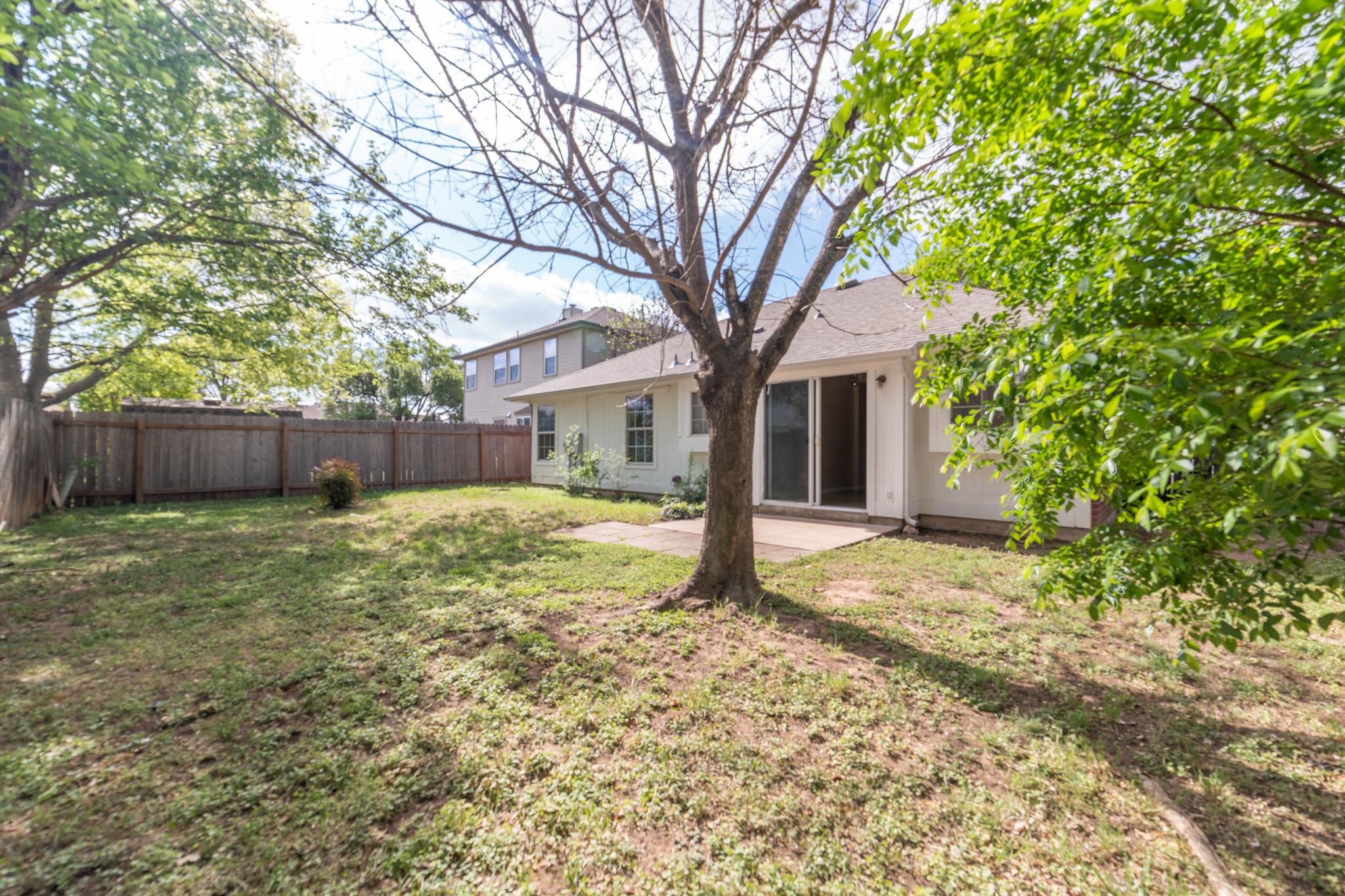 8412 HILL ROCK Dr, Round Rock, TX 78681