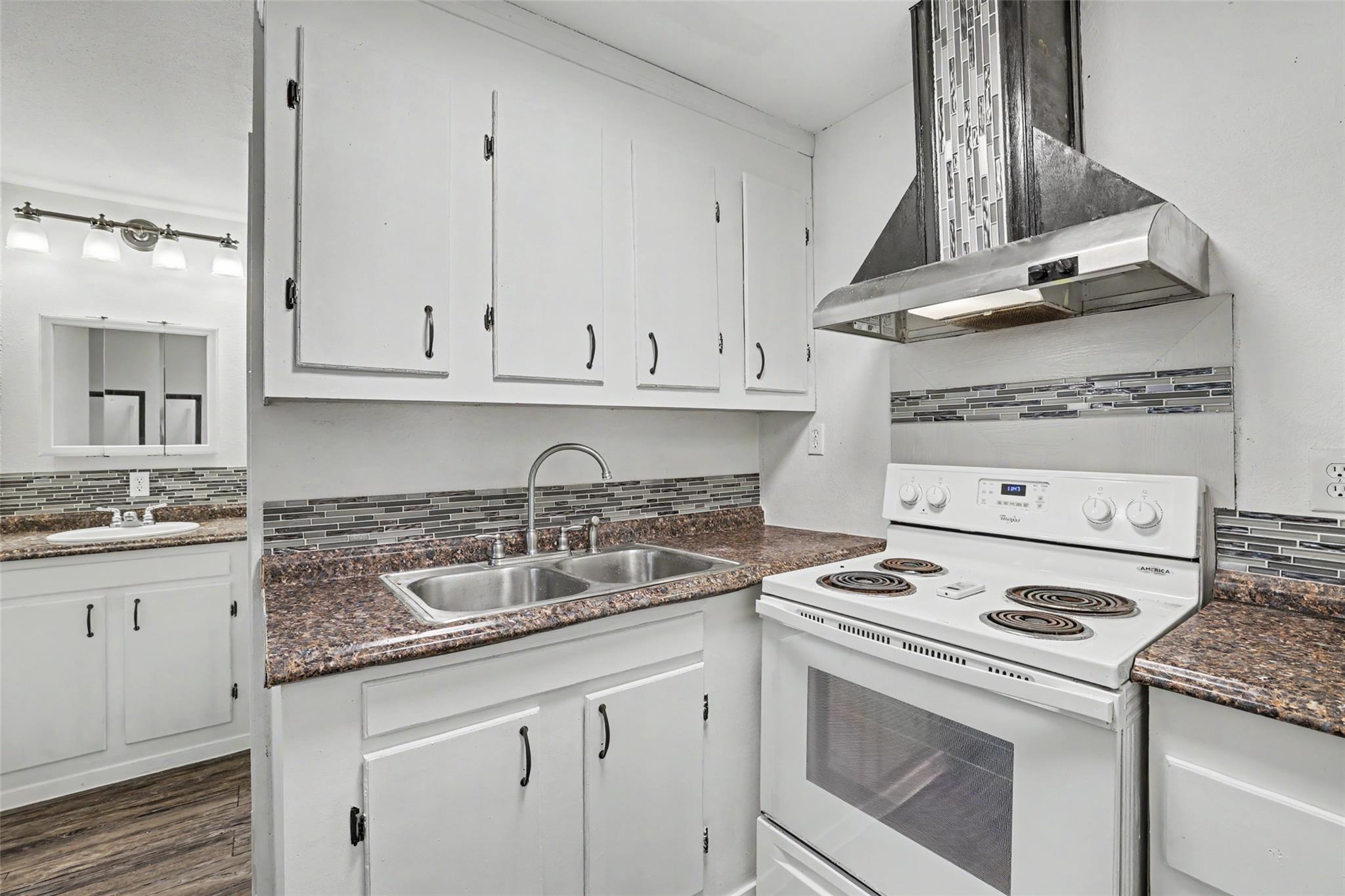 6307 Chesterfield Ave, Austin, TX 78752