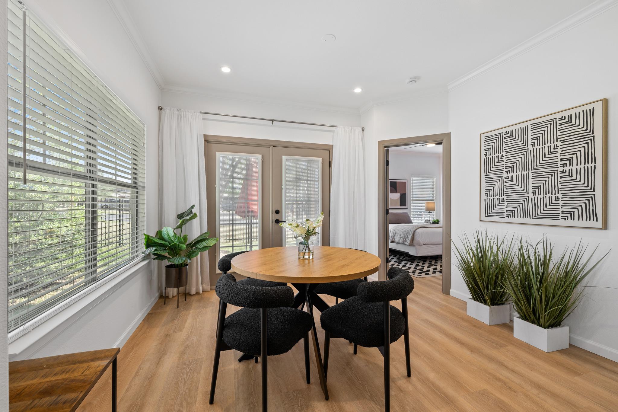 6801 Beckett Rd # 106L, Austin, TX 78749