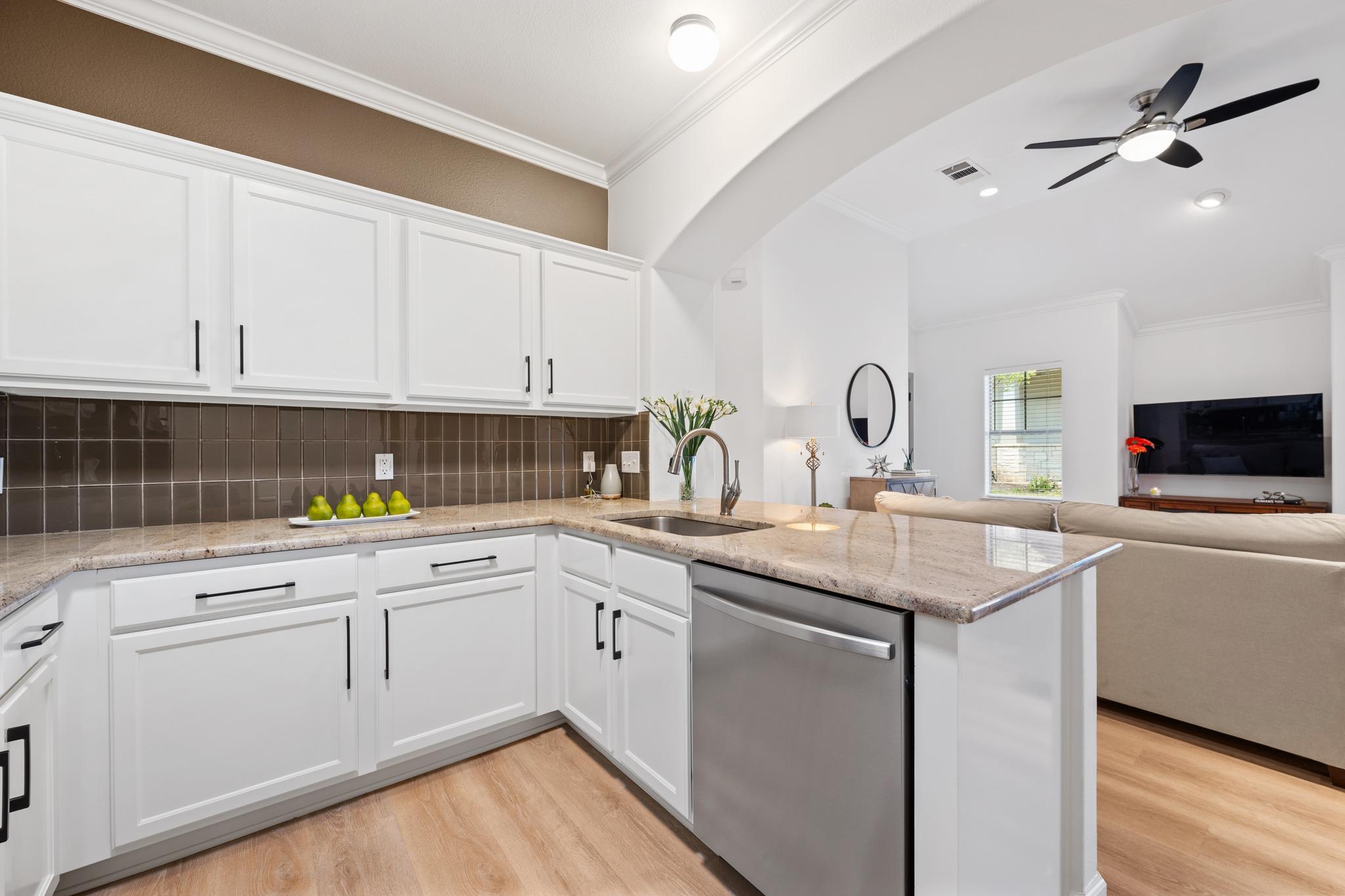 6801 Beckett Rd # 106L, Austin, TX 78749