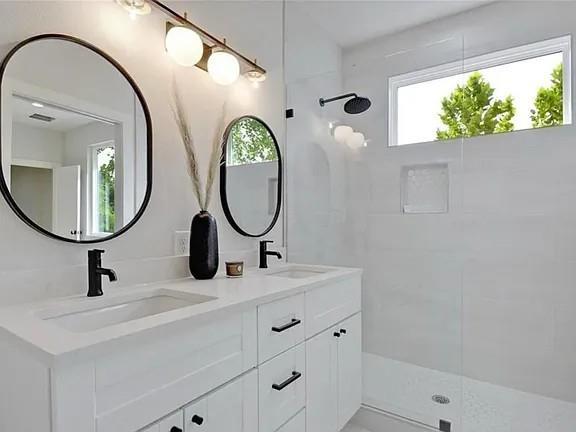 4405 Banister Ln # B, Austin, TX 78745