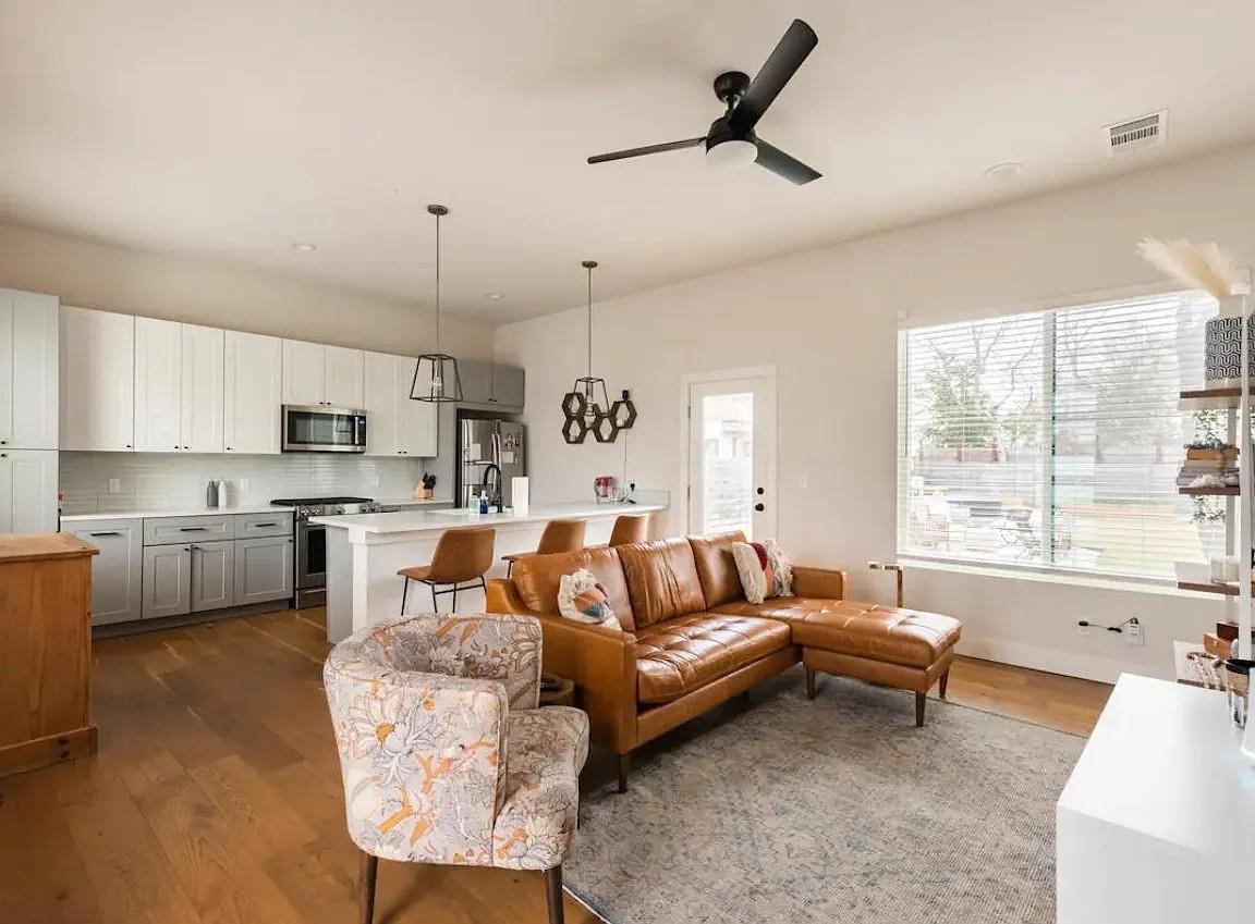 4405 Banister Ln # B, Austin, TX 78745