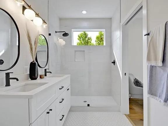 4405 Banister Ln # B, Austin, TX 78745