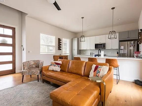 4405 Banister Ln # B, Austin, TX 78745