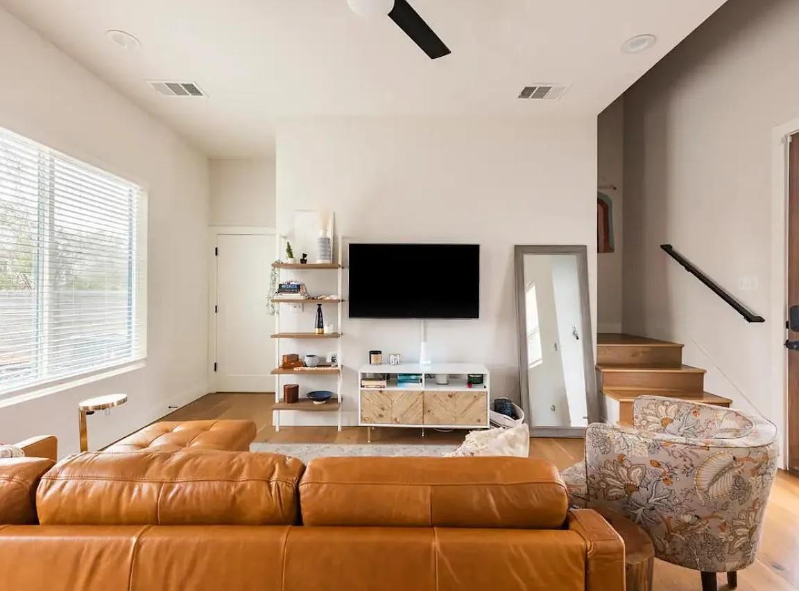 4405 Banister Ln # B, Austin, TX 78745