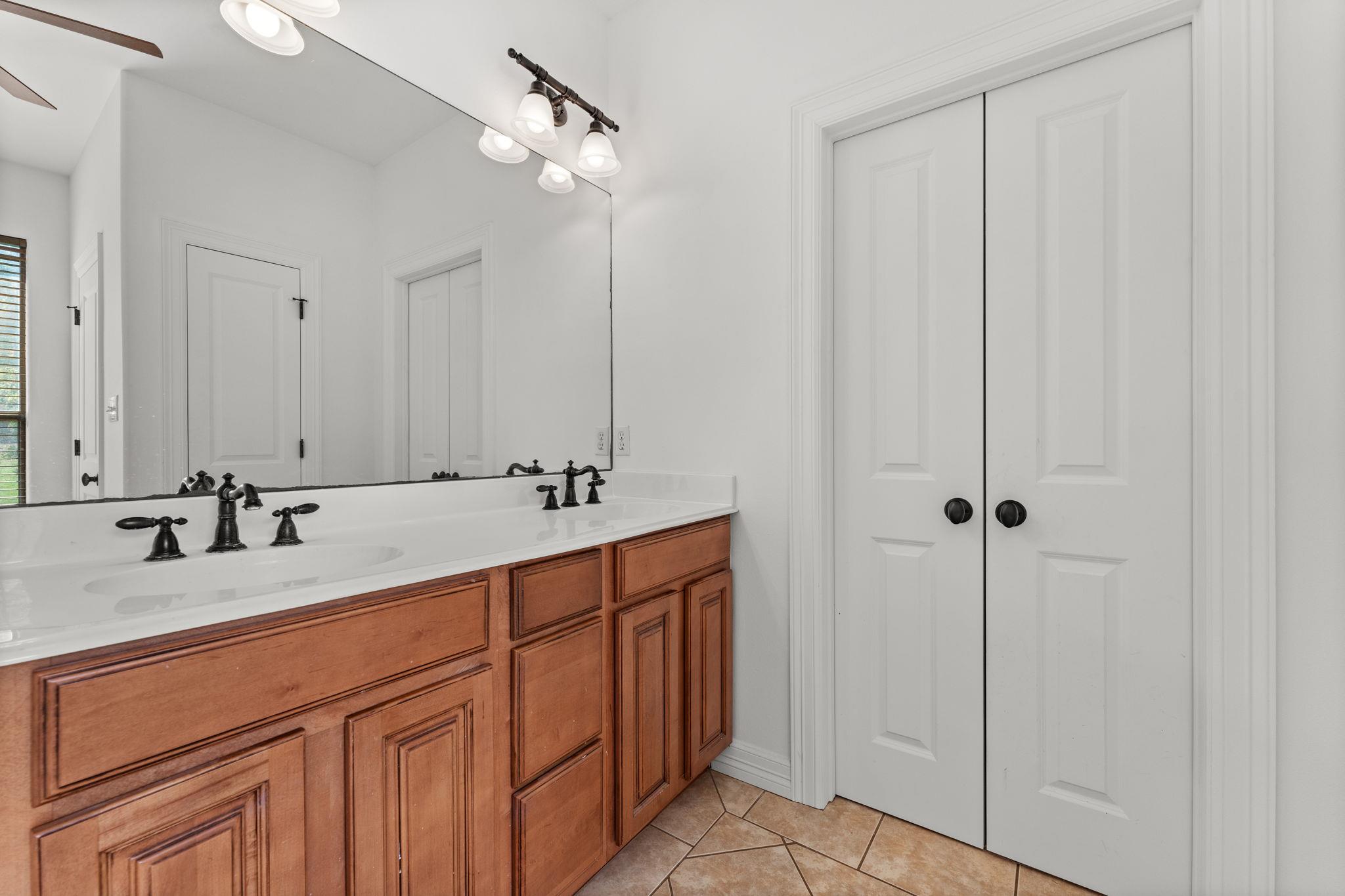 14000 Saskatchewan Dr, Austin, TX 78734