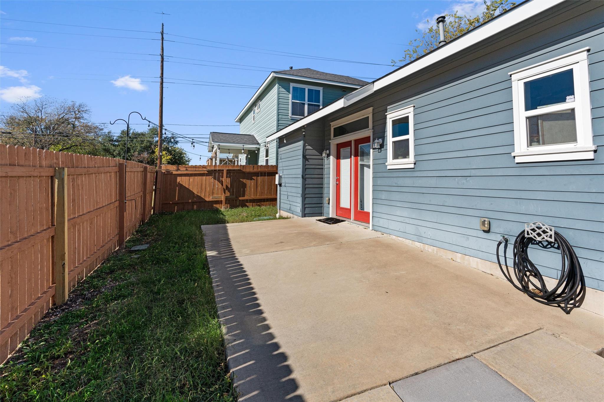 1809 Chestnut Ave # 2, Austin, TX 78702