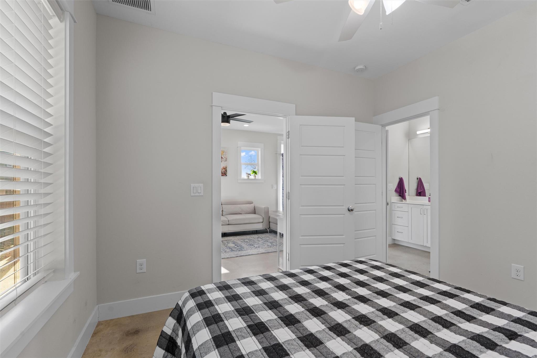 1809 Chestnut Ave # 2, Austin, TX 78702