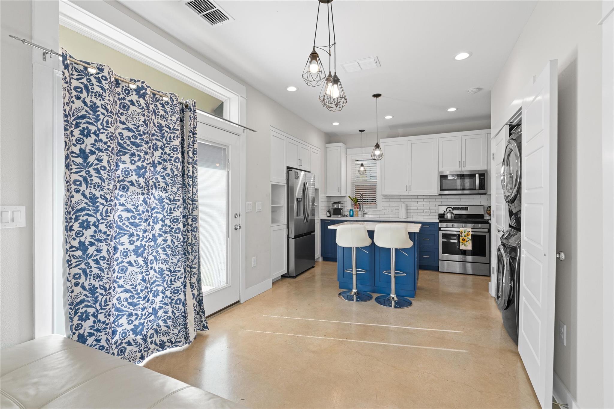 1809 Chestnut Ave # 2, Austin, TX 78702