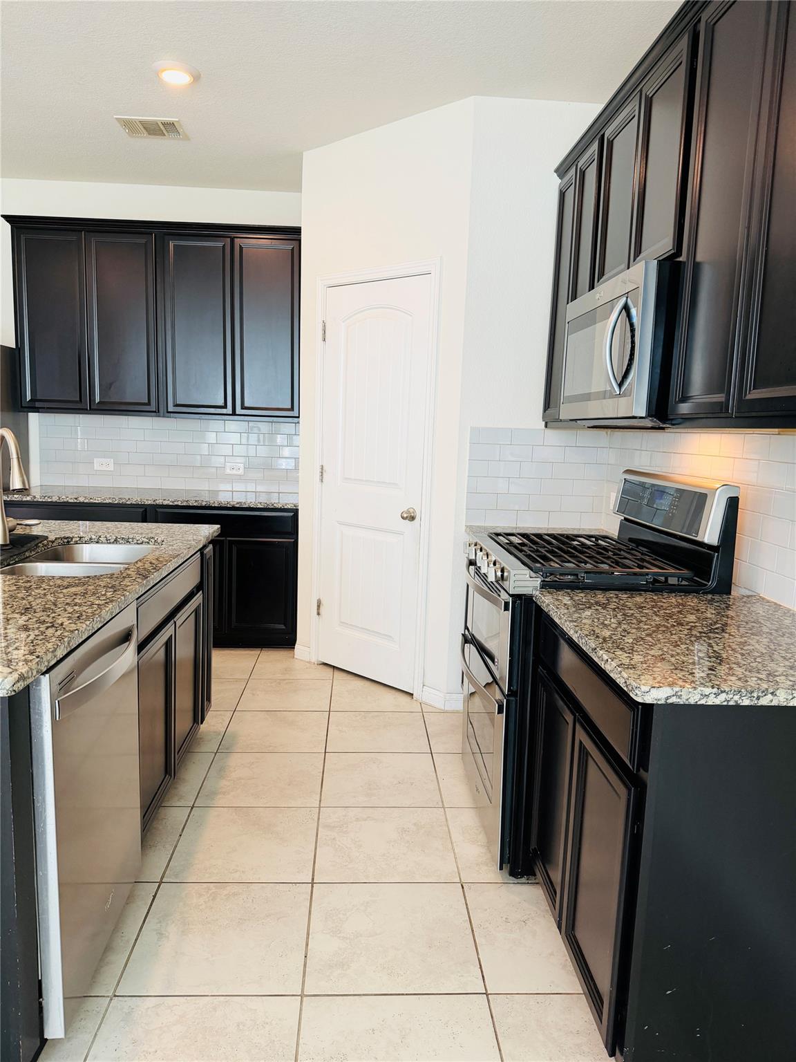 2013 Hat Bender Loop, Round Rock, TX 78664