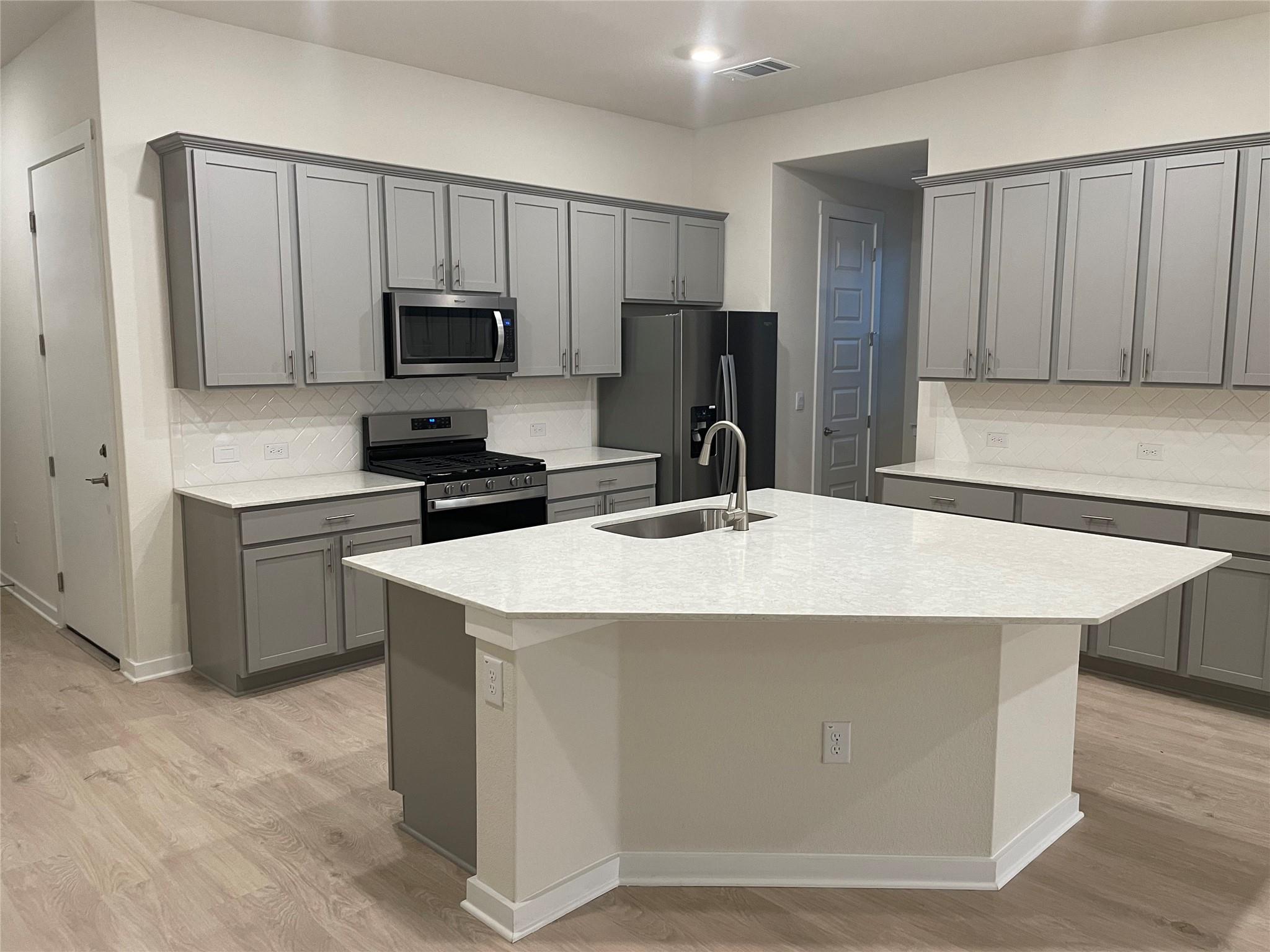 1905 Armitas Ter, Leander, TX 78641