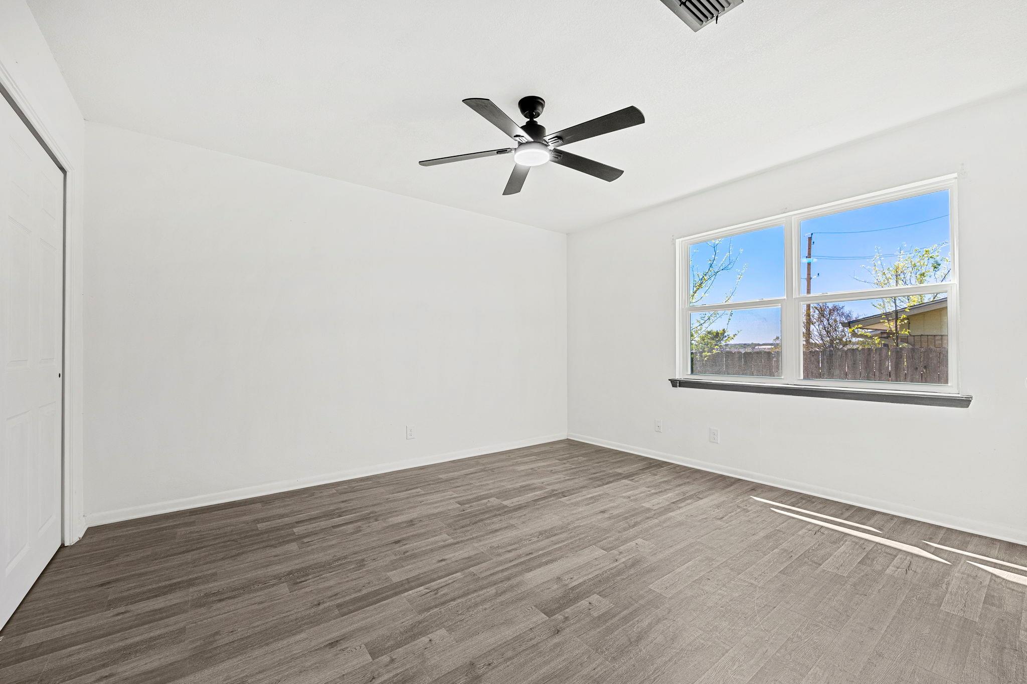 2305 Athens St, Killeen, TX 76541