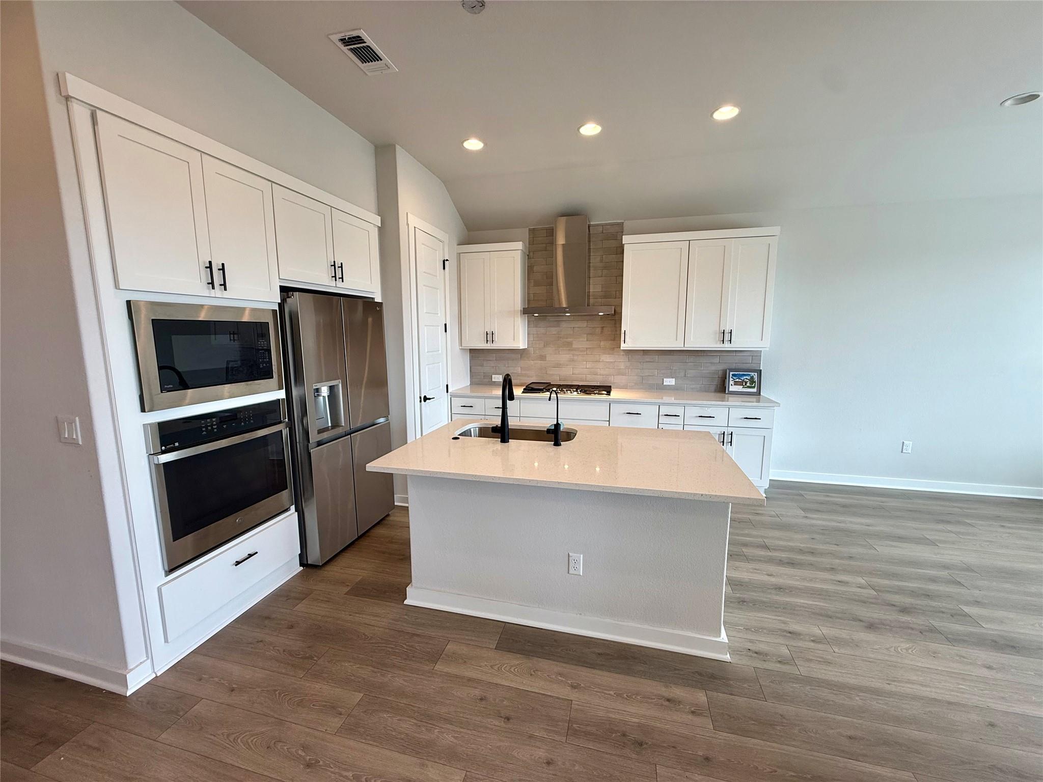 6410 Velvet Leaf Ln, Buda, TX 78610