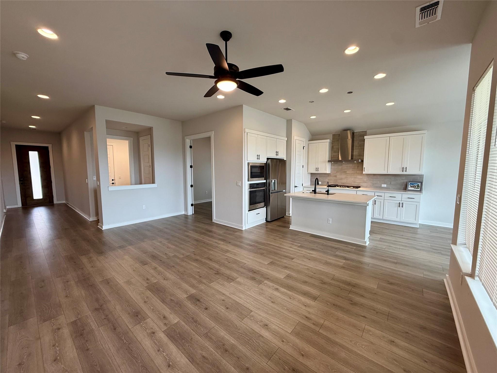 6410 Velvet Leaf Ln, Buda, TX 78610