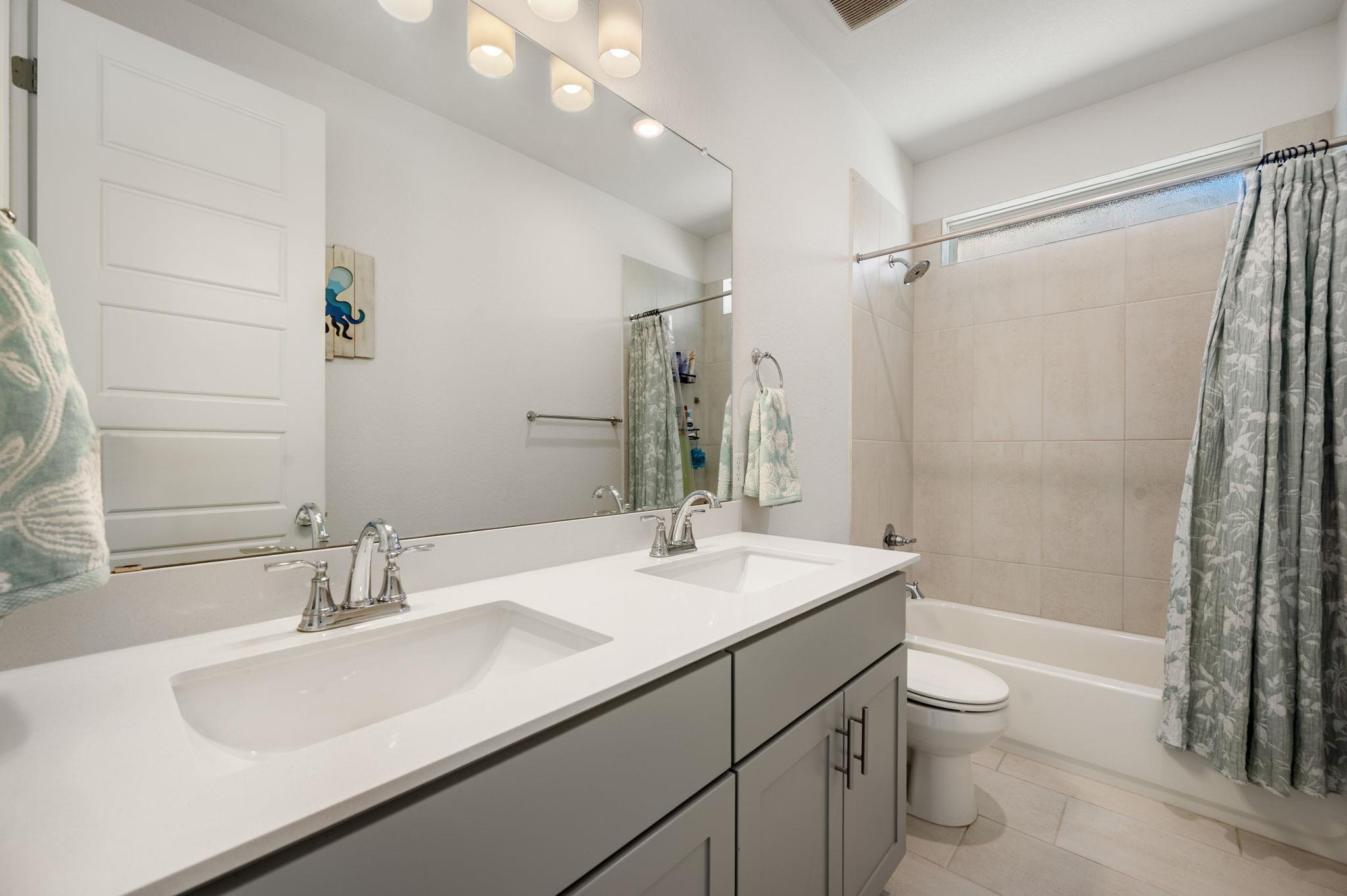 256 Comfort Maple Lane, Dripping Springs, TX 78620