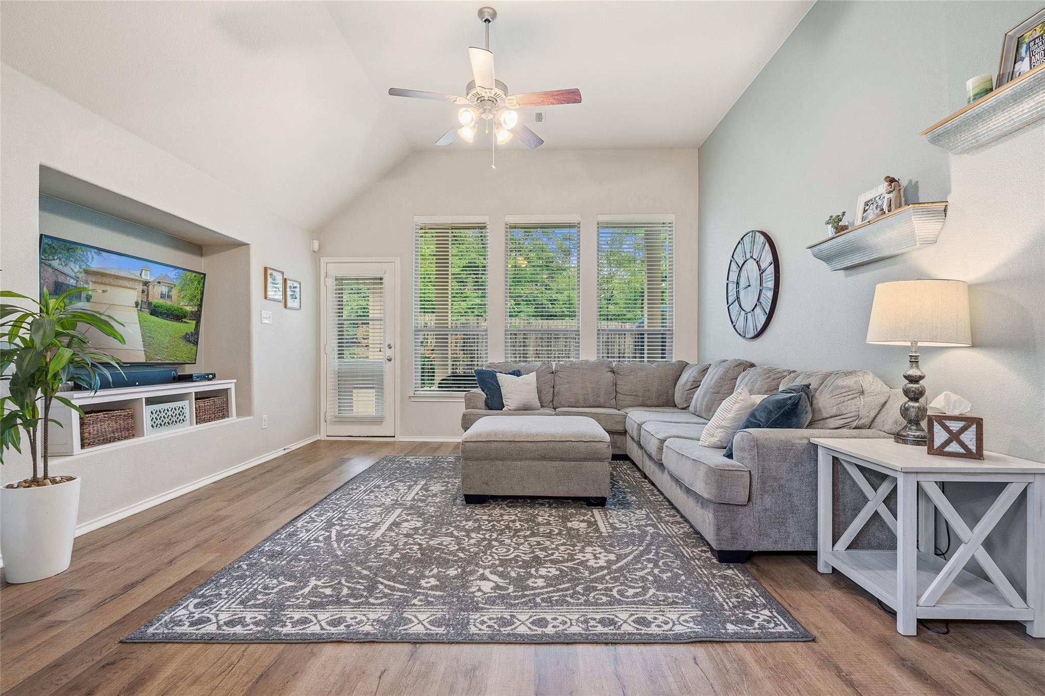 1804 Paseo Verde Dr, Leander, TX 78641