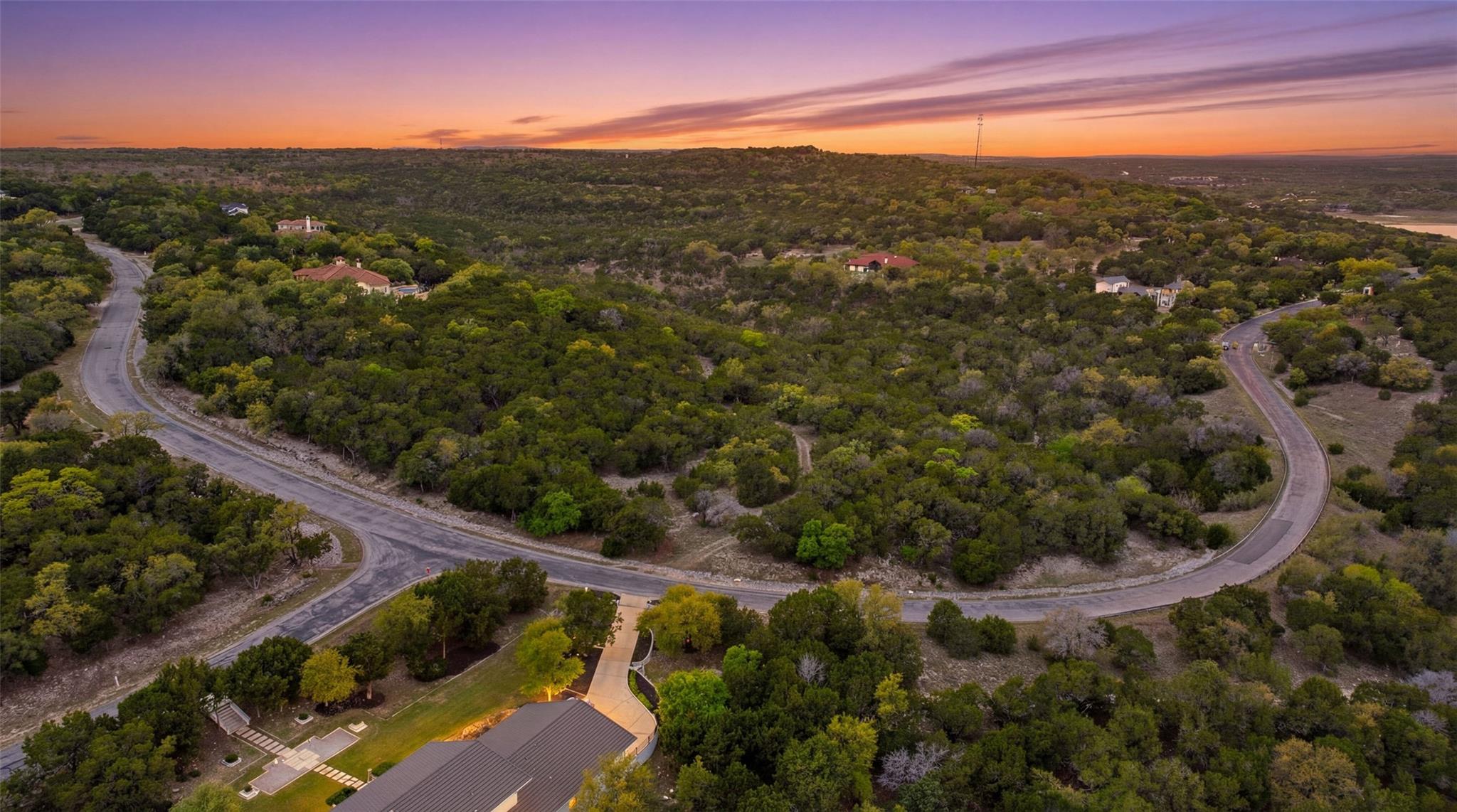 600 N Angel Light Dr, Spicewood, TX 78669