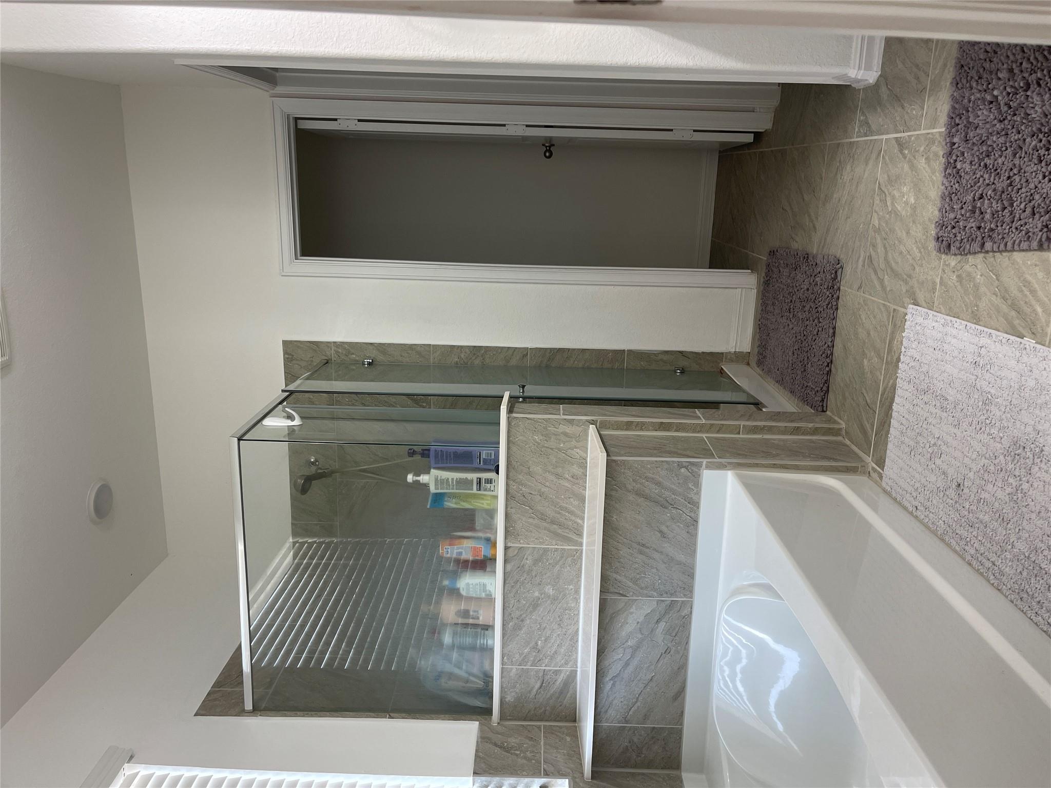 232 Short Leaf Dr, Buda, TX 78610