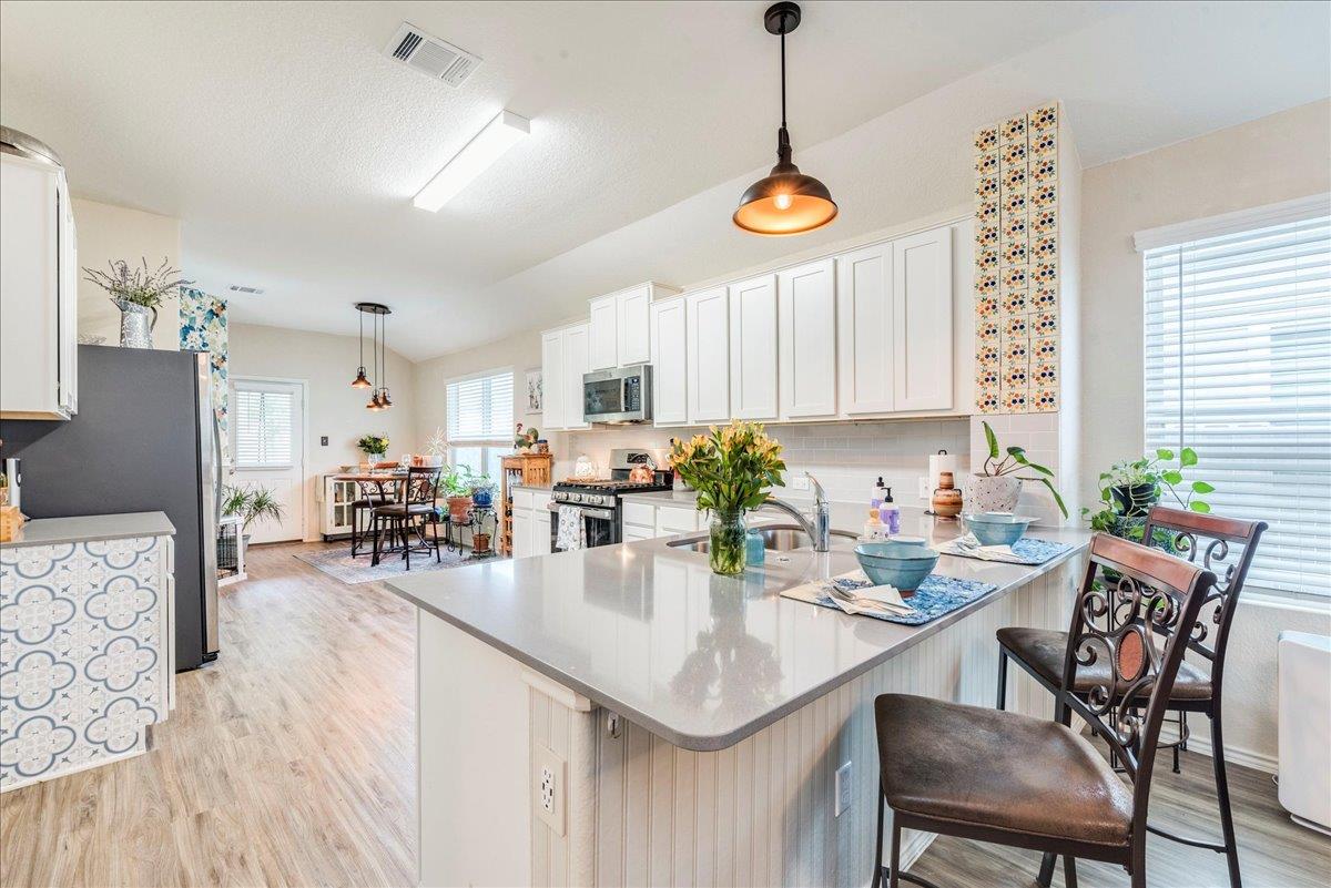 144 High Plains Pass, Liberty Hill, TX 78642