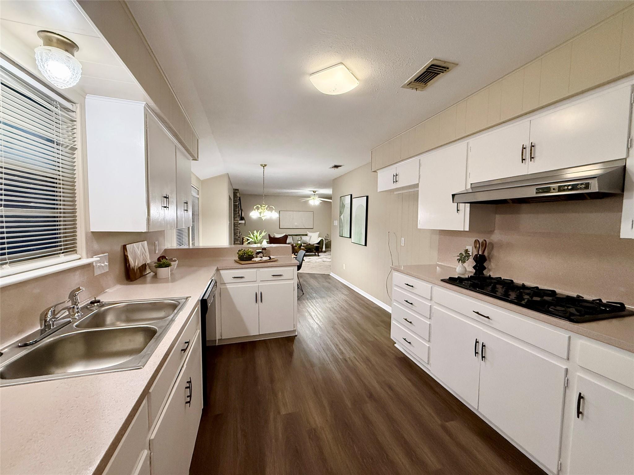 1000 Hollybluff St, Austin, TX 78753