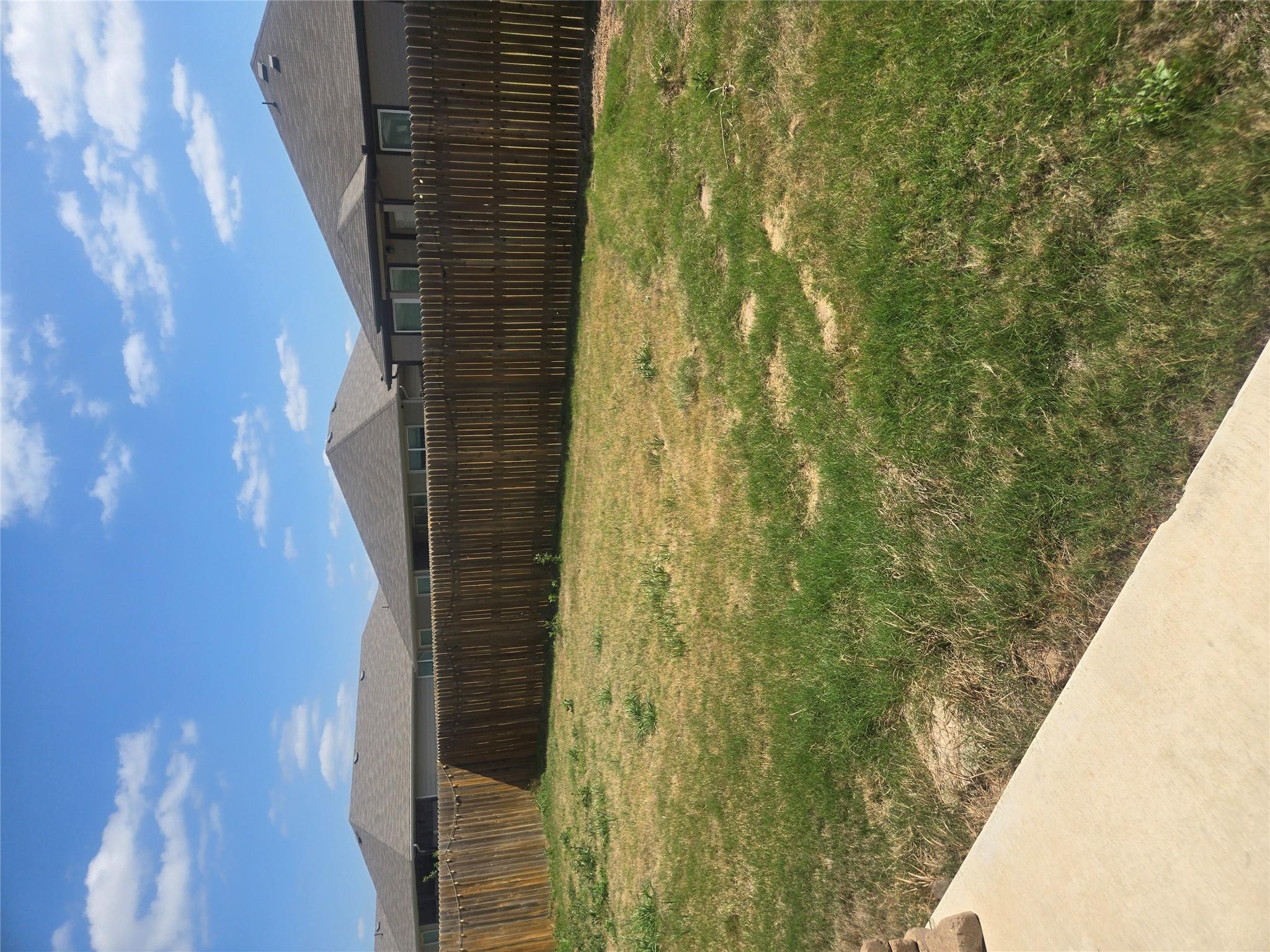 604 Concho River Dr, Hutto, TX 78634