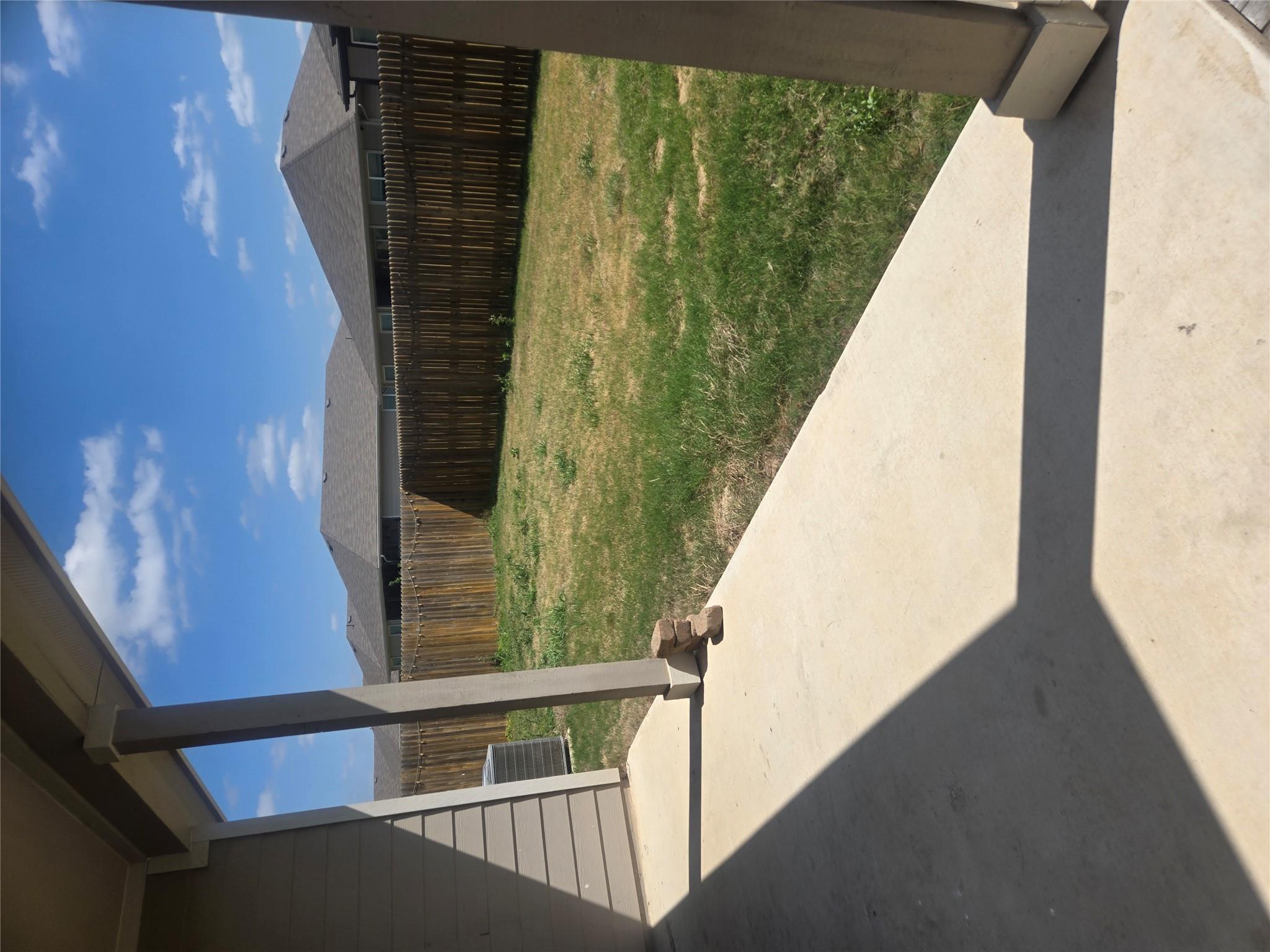 604 Concho River Dr, Hutto, TX 78634