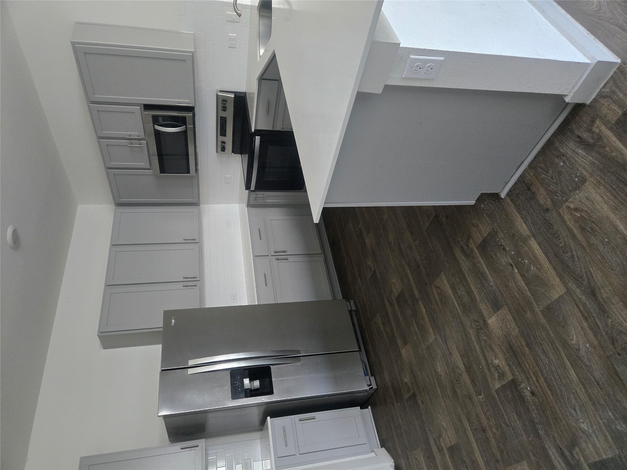 604 Concho River Dr, Hutto, TX 78634