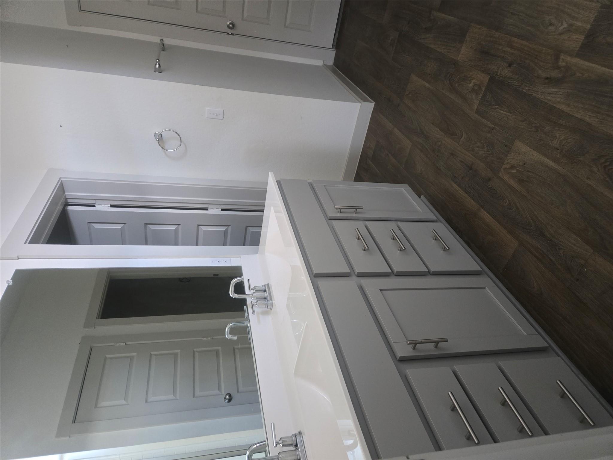 604 Concho River Dr, Hutto, TX 78634