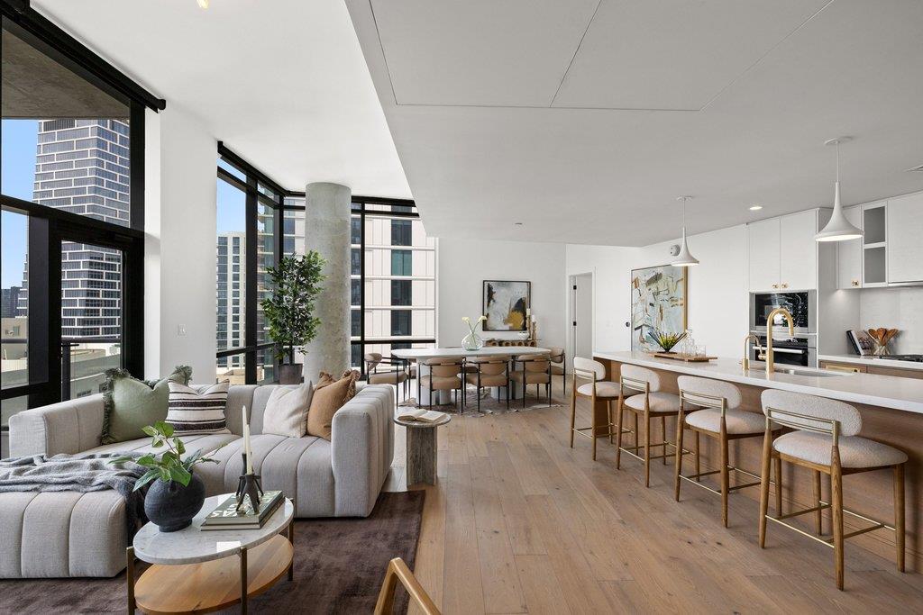 70 Rainey St # 2208, Austin, TX 78701