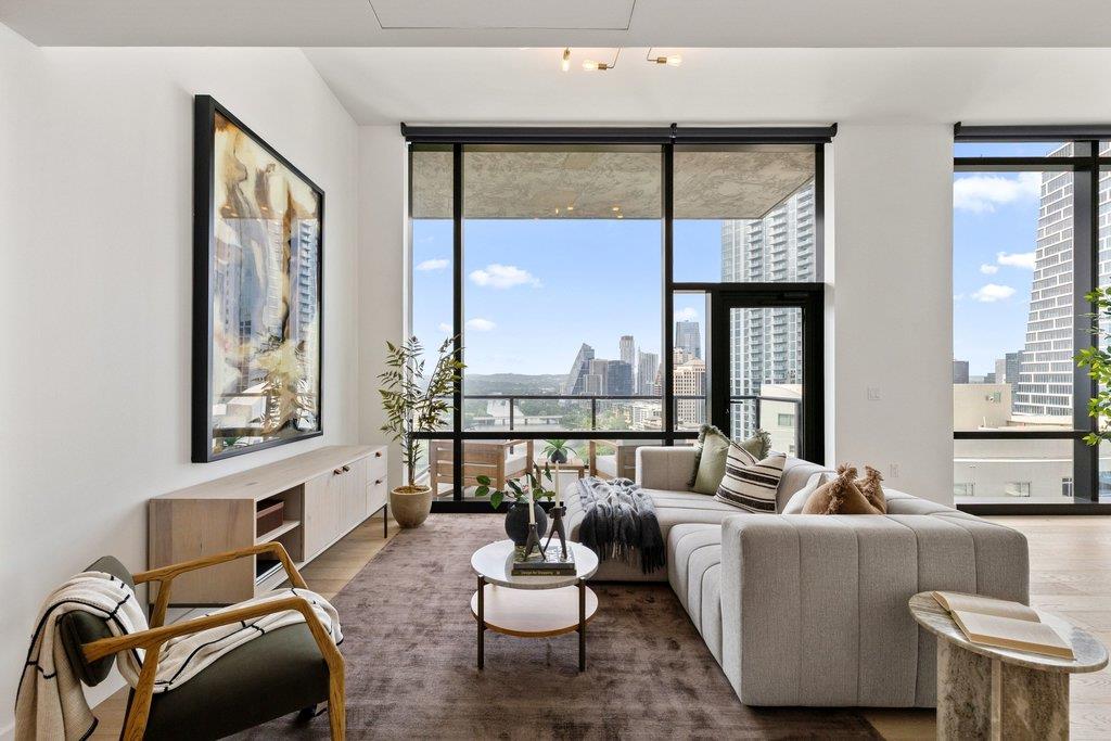 70 Rainey St # 2208, Austin, TX 78701