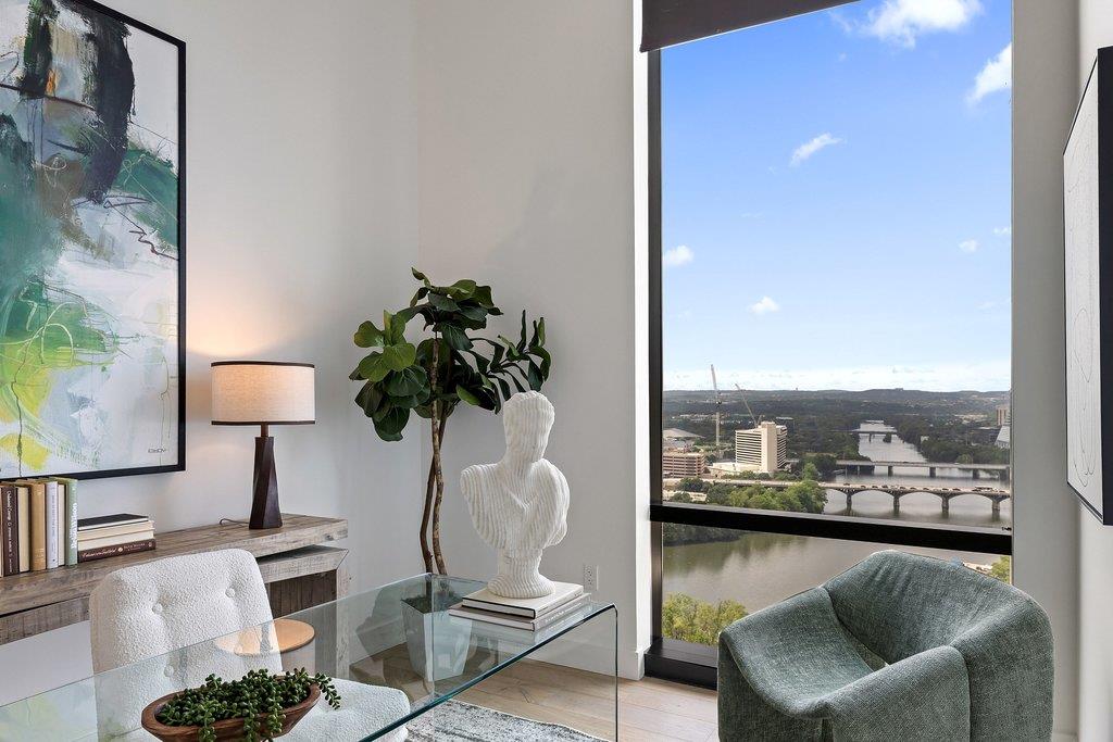 70 Rainey St # 2208, Austin, TX 78701