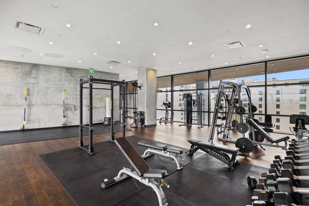 70 Rainey St # 2208, Austin, TX 78701