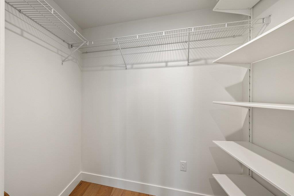 70 Rainey St # 2208, Austin, TX 78701