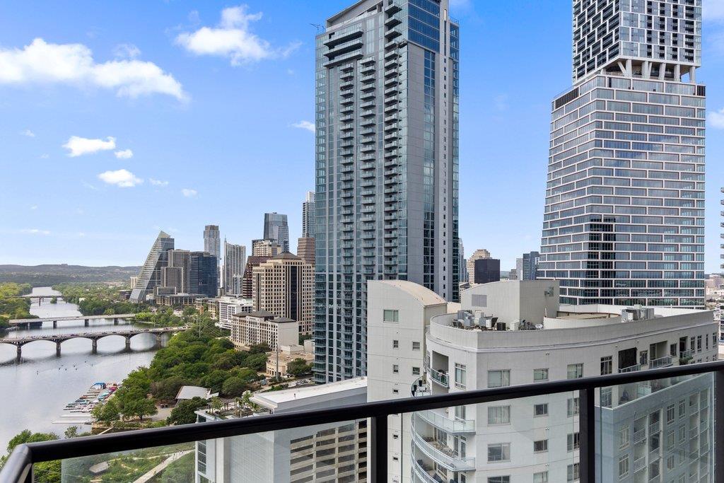 70 Rainey St # 2208, Austin, TX 78701