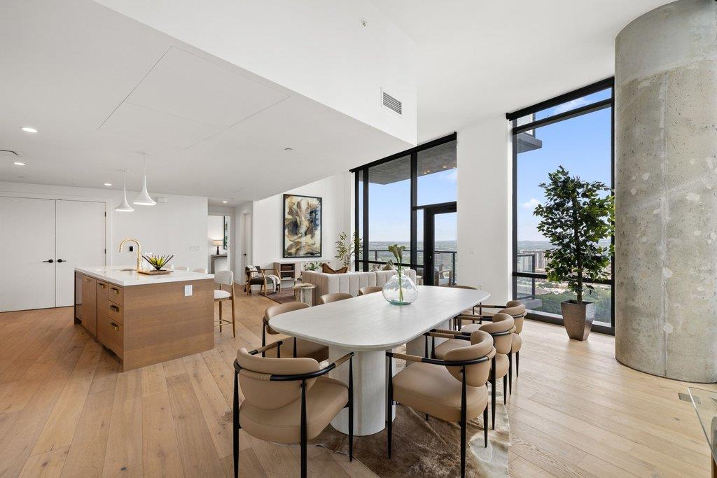 70 Rainey St # 2208, Austin, TX 78701