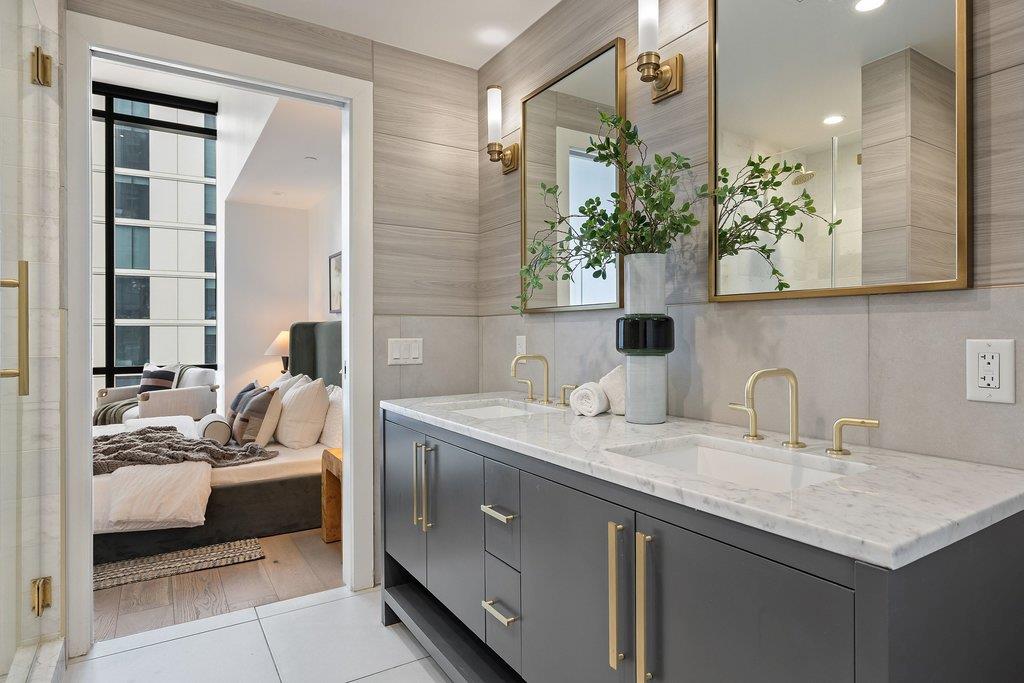 70 Rainey St # 2208, Austin, TX 78701