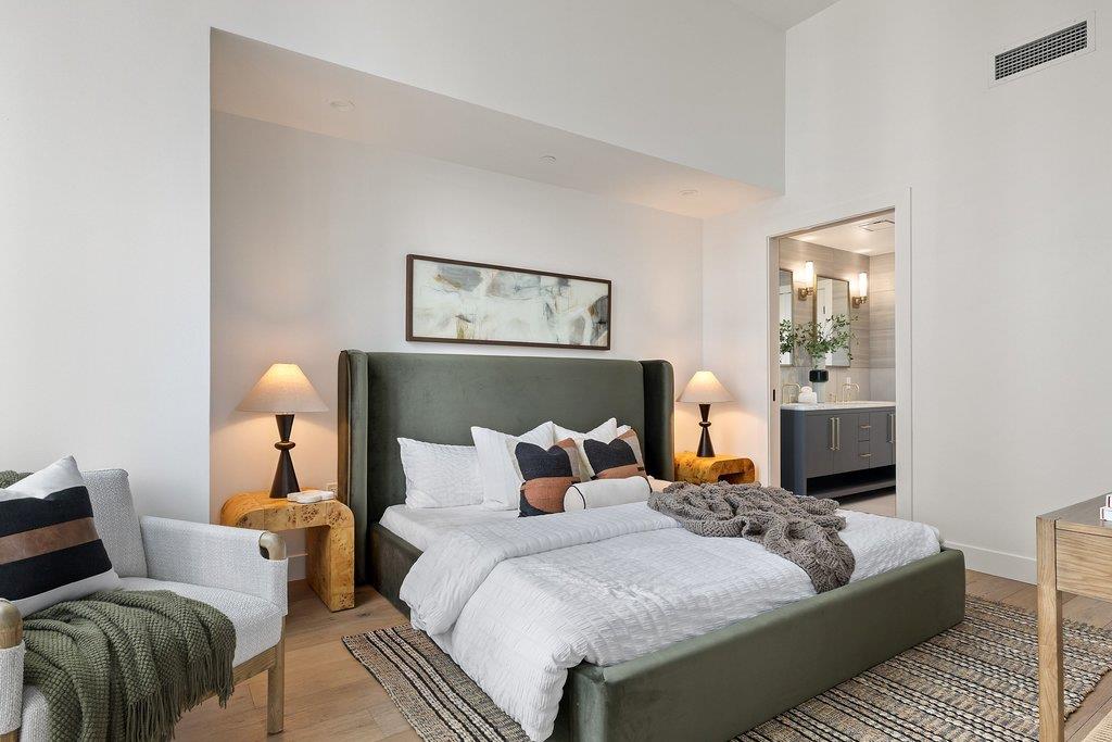 70 Rainey St # 2208, Austin, TX 78701