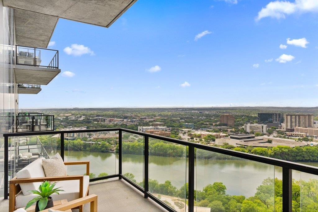 70 Rainey St # 2208, Austin, TX 78701
