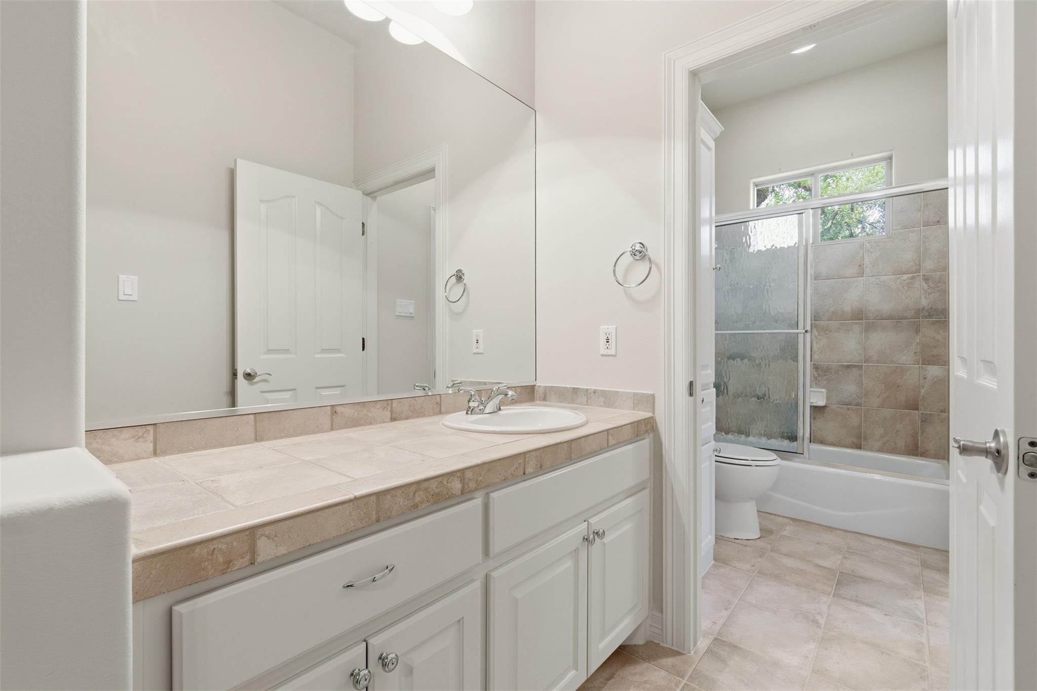 404 Ten Oaks Dr, Georgetown, TX 78633