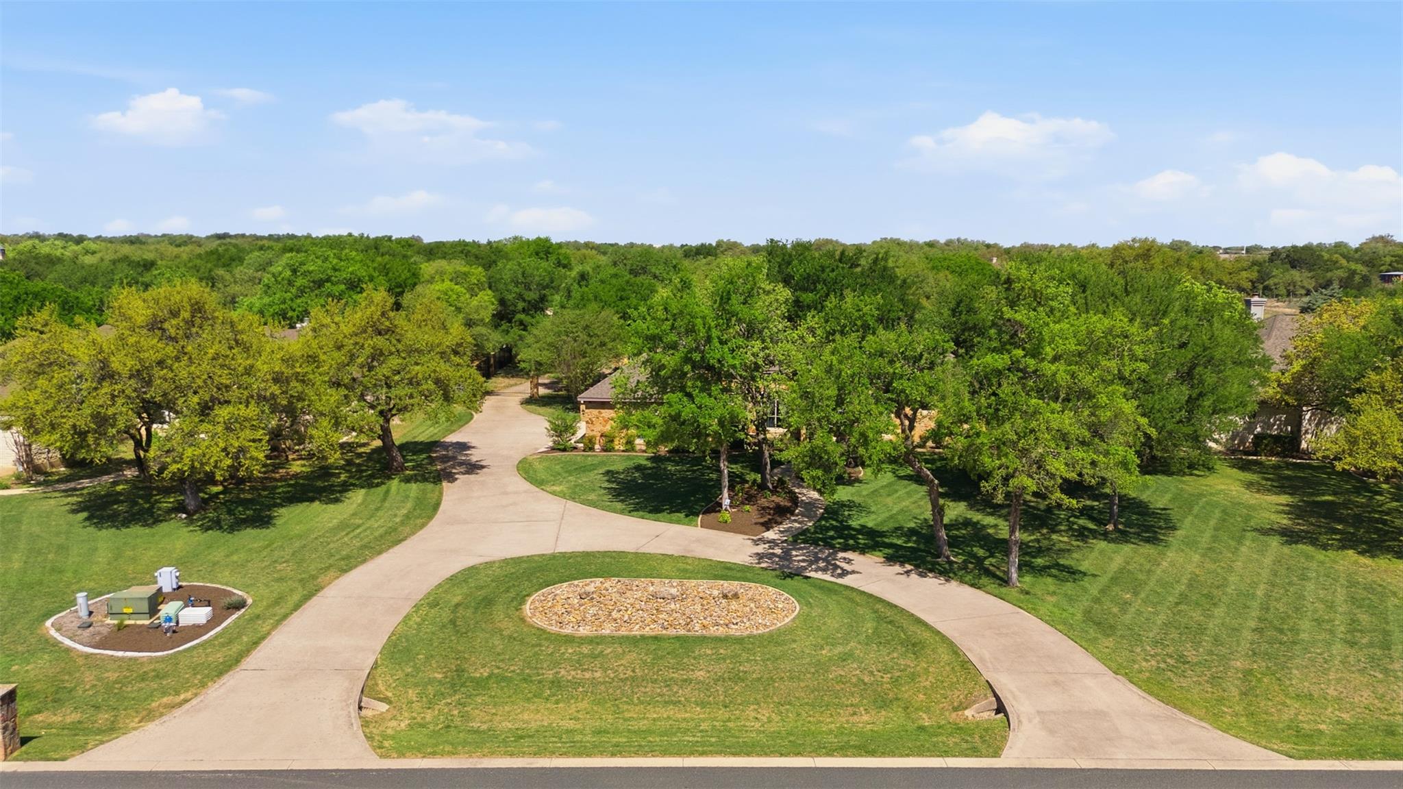 404 Ten Oaks Dr, Georgetown, TX 78633