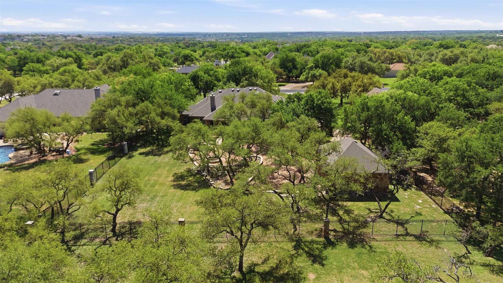 404 Ten Oaks Dr, Georgetown, TX 78633