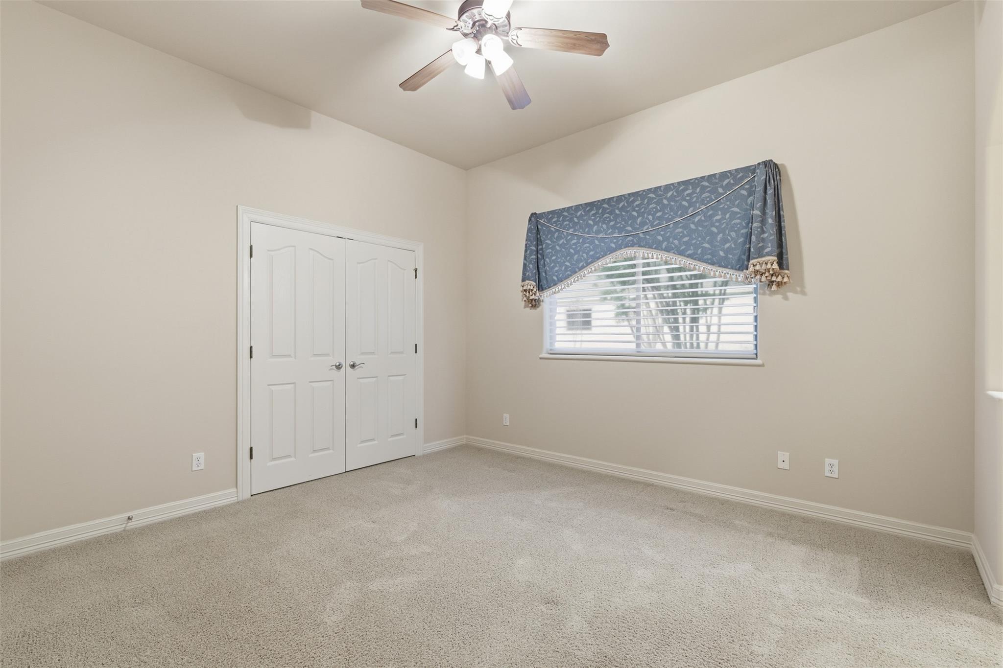 404 Ten Oaks Dr, Georgetown, TX 78633