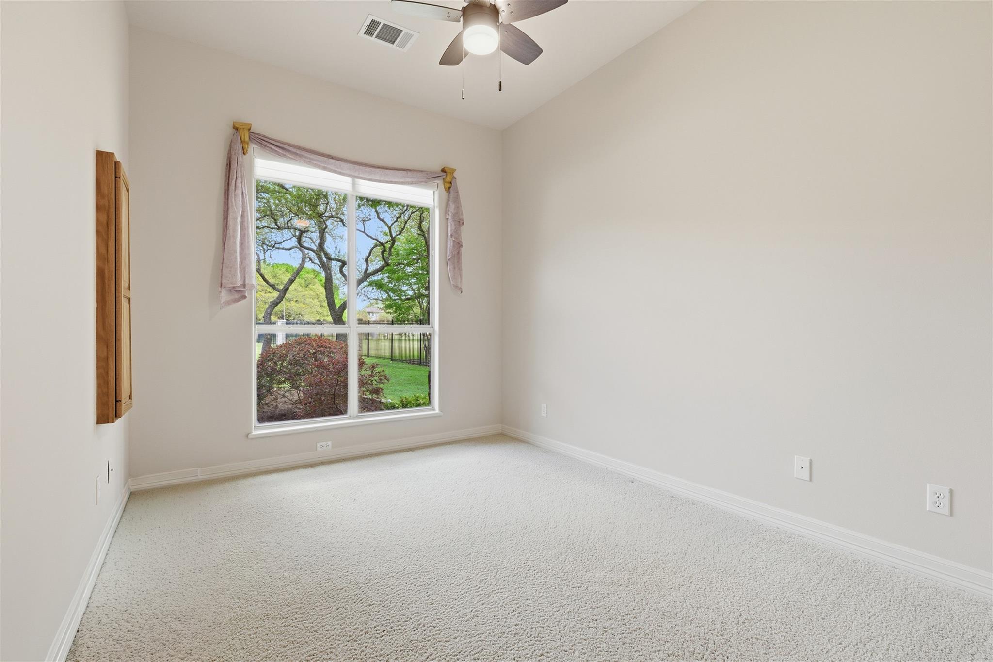 404 Ten Oaks Dr, Georgetown, TX 78633