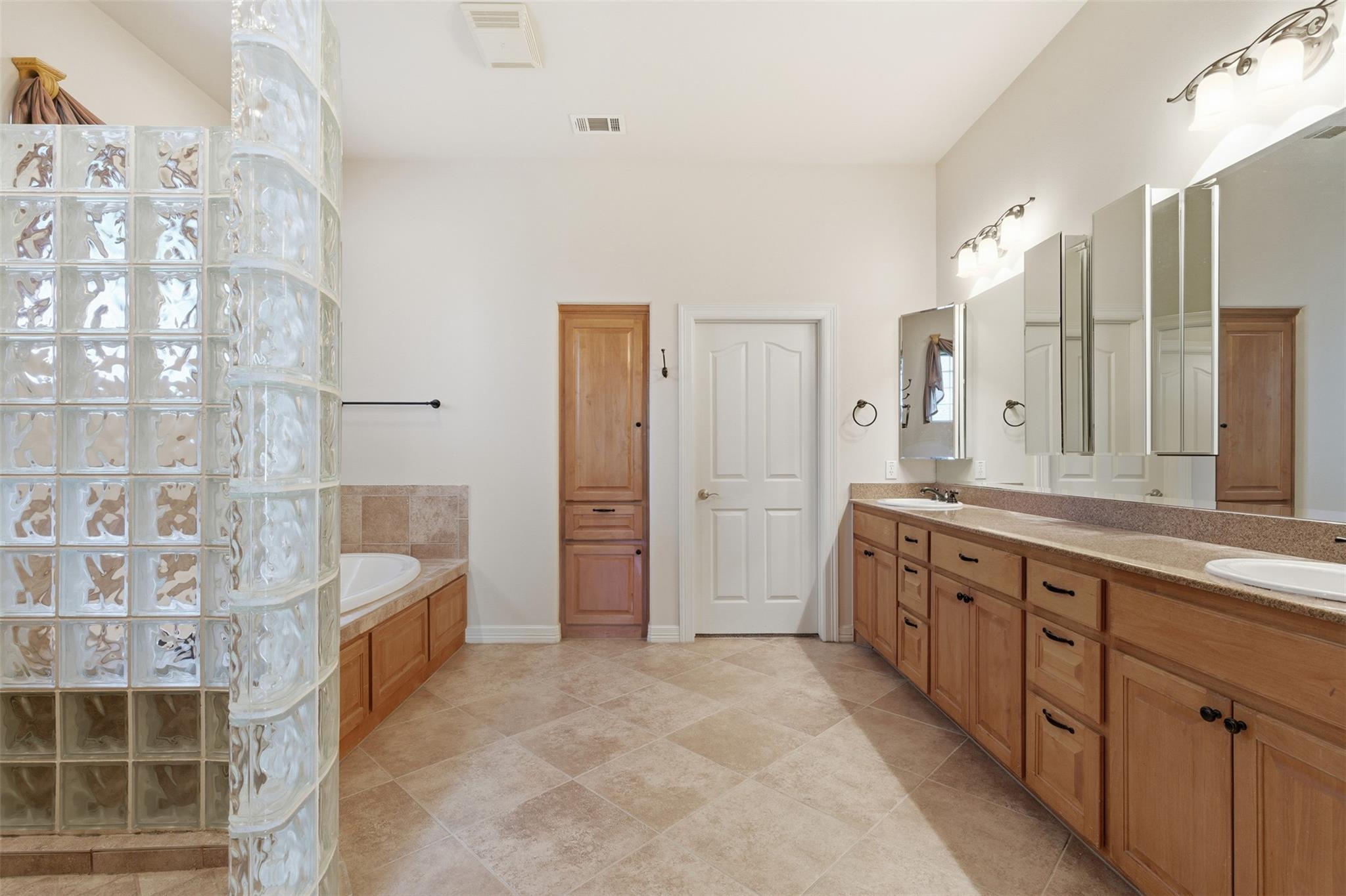 404 Ten Oaks Dr, Georgetown, TX 78633