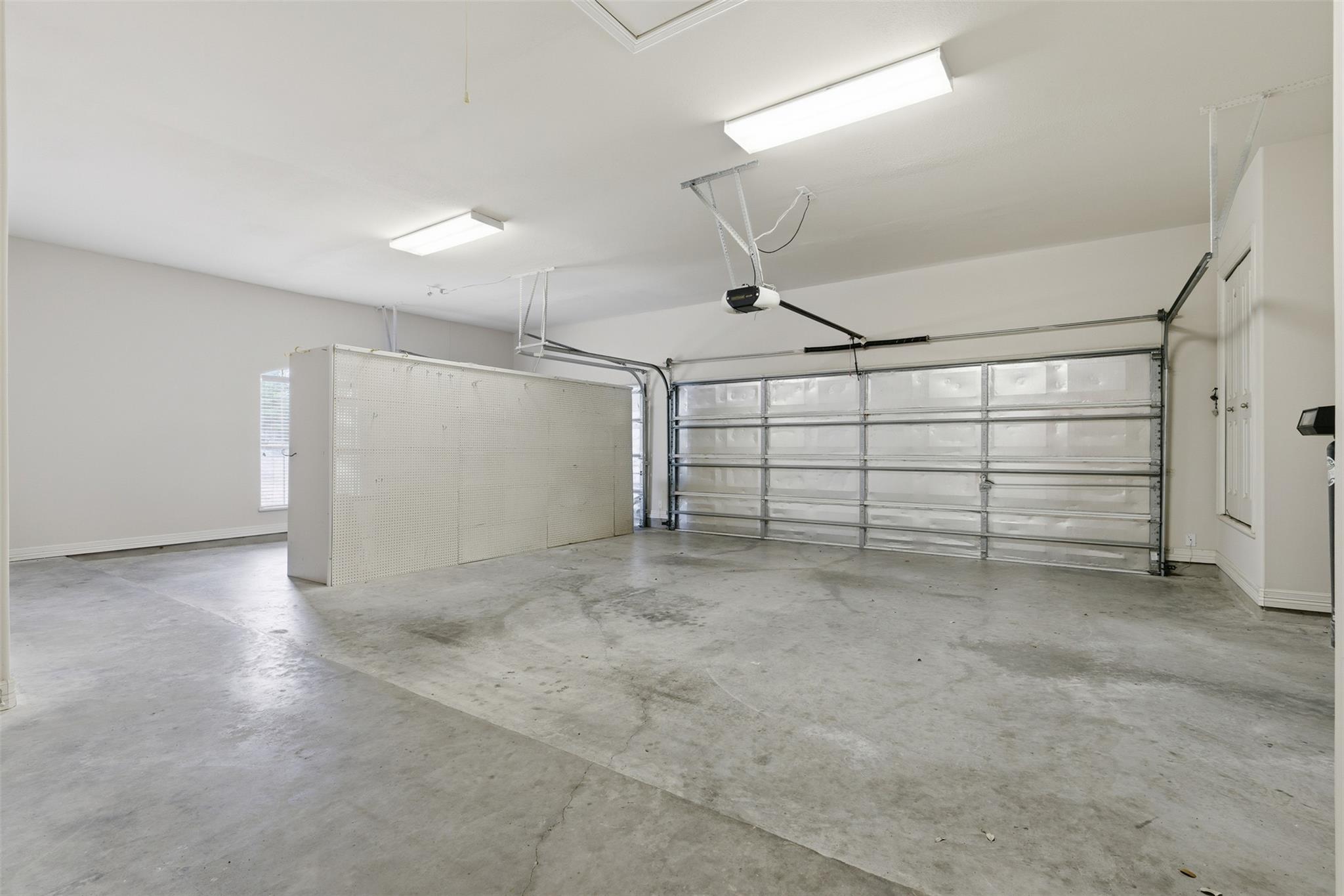 404 Ten Oaks Dr, Georgetown, TX 78633