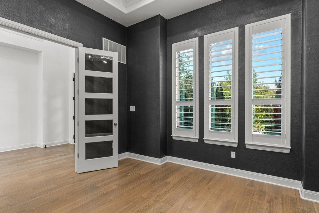 406 Woodside Ter, Austin, TX 78738