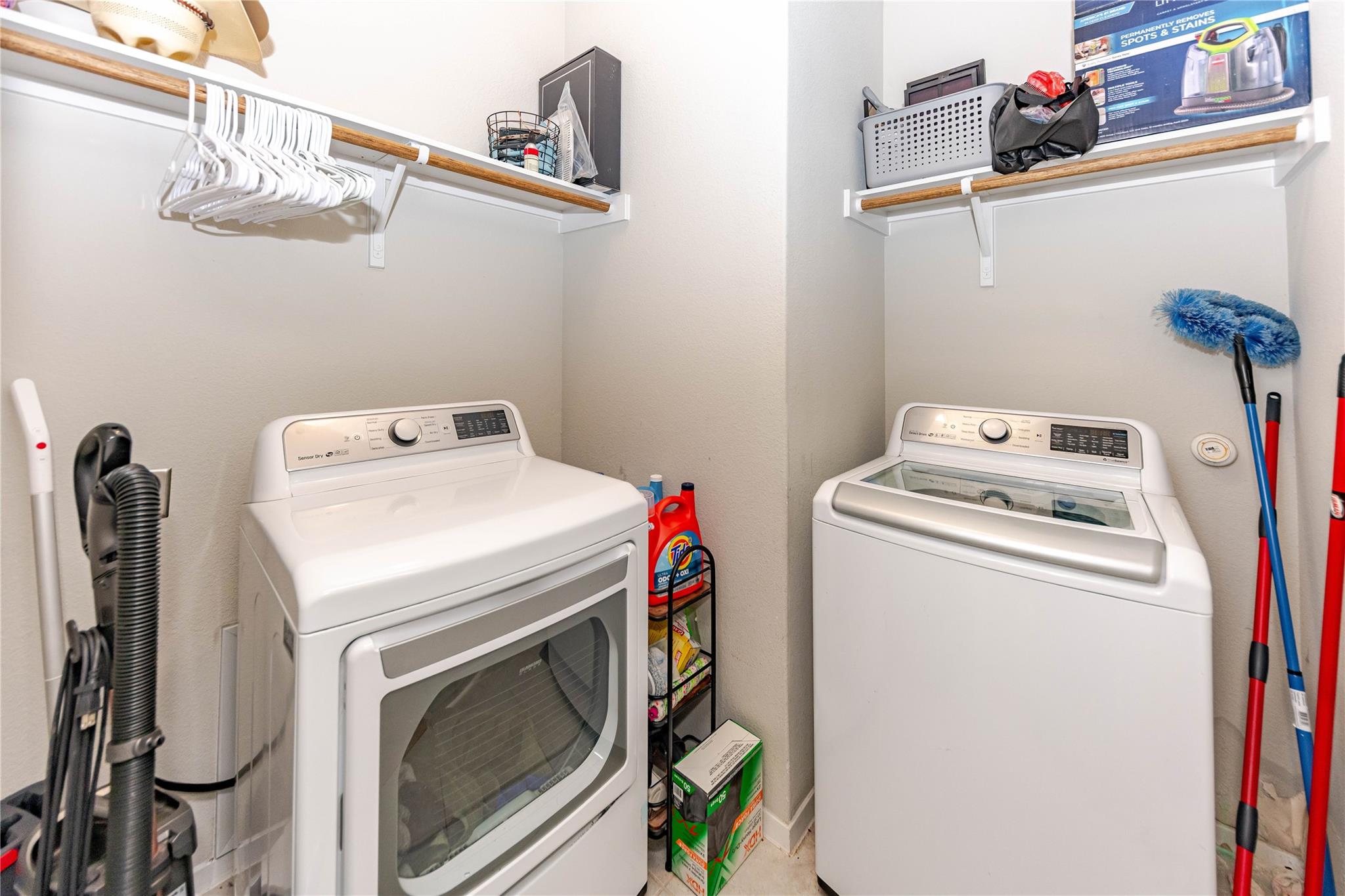 303 Schuyerville Dr, Elgin, TX 78621