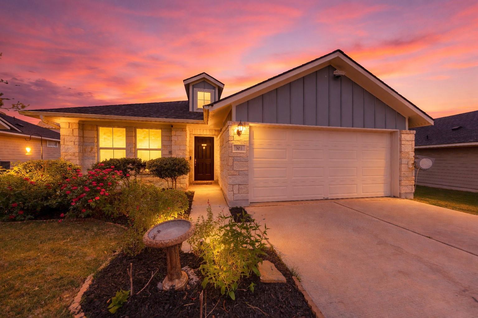 303 Schuyerville Dr, Elgin, TX 78621